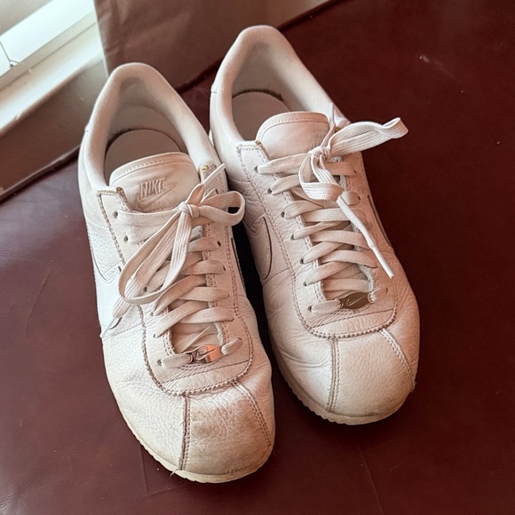 Mens Nike All White Cortez Leather Sneakers - Picture 2 of 8